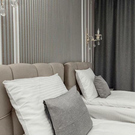 Mon Ami Hotel İvano-Frankivsk Dış mekan fotoğraf