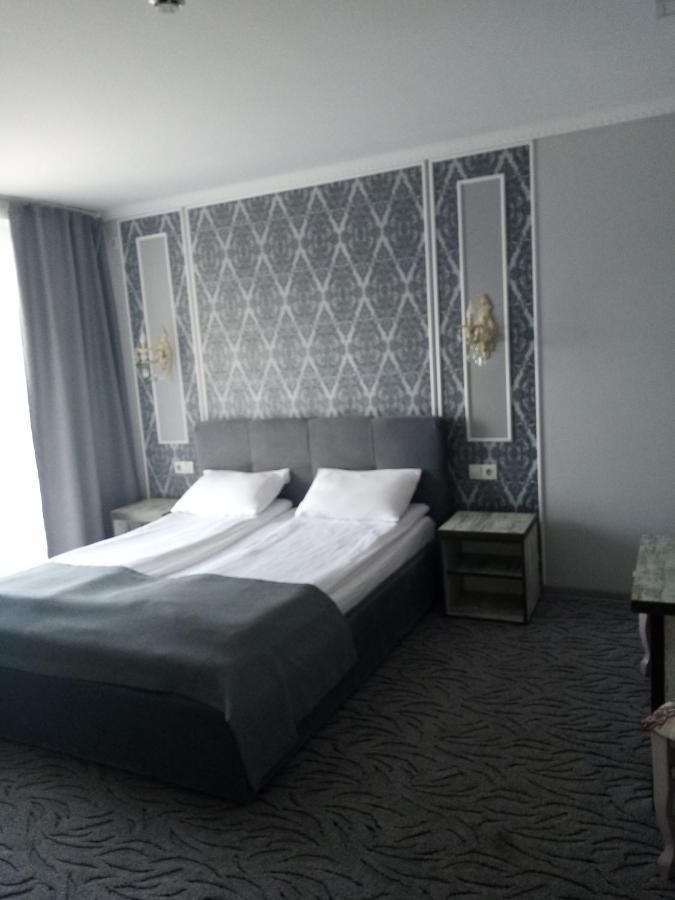 Mon Ami Hotel İvano-Frankivsk Dış mekan fotoğraf