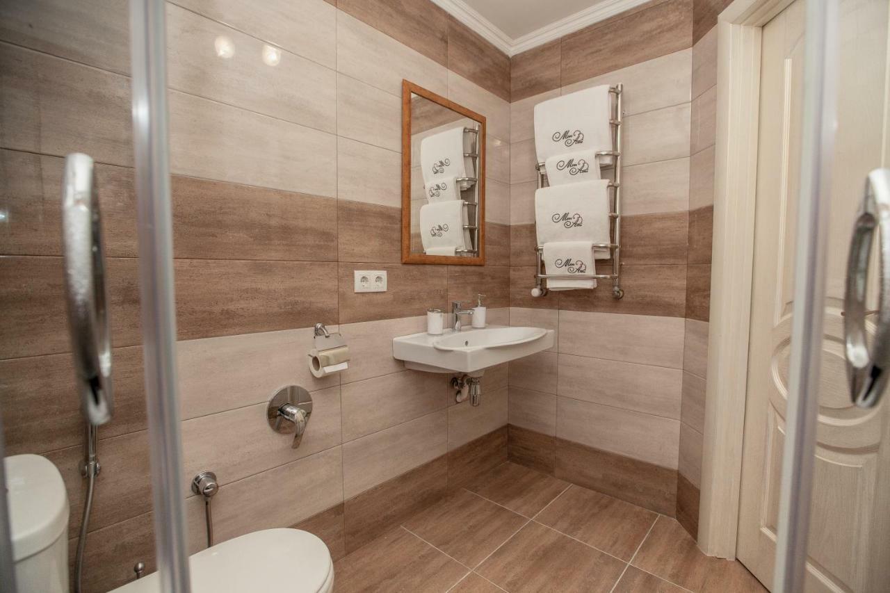 Mon Ami Hotel İvano-Frankivsk Dış mekan fotoğraf