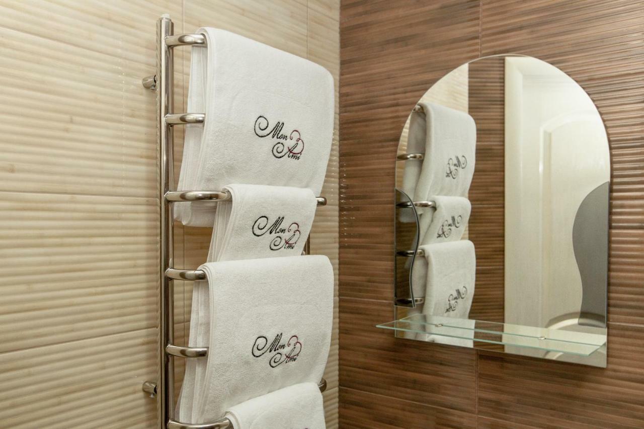 Mon Ami Hotel İvano-Frankivsk Dış mekan fotoğraf